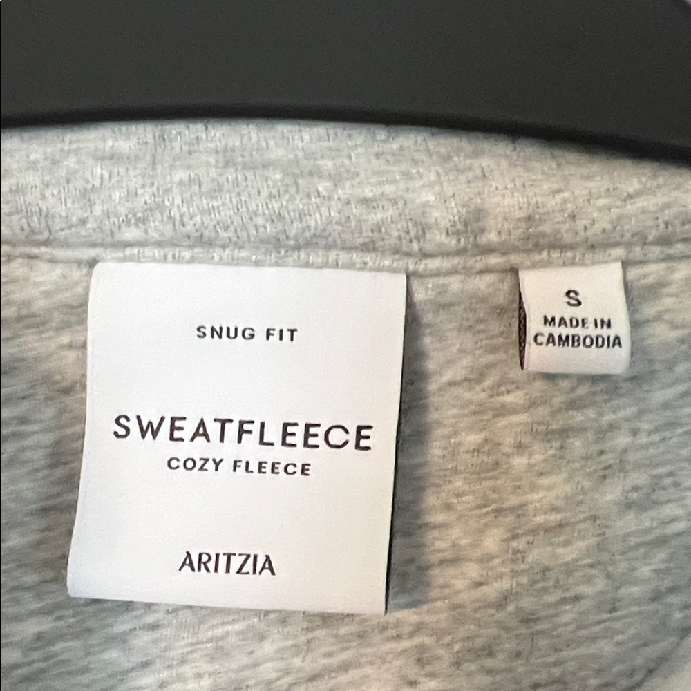 Aritzia sweat fleece snug fit  Quarter-Zip Pullover - Picture 2 of 4